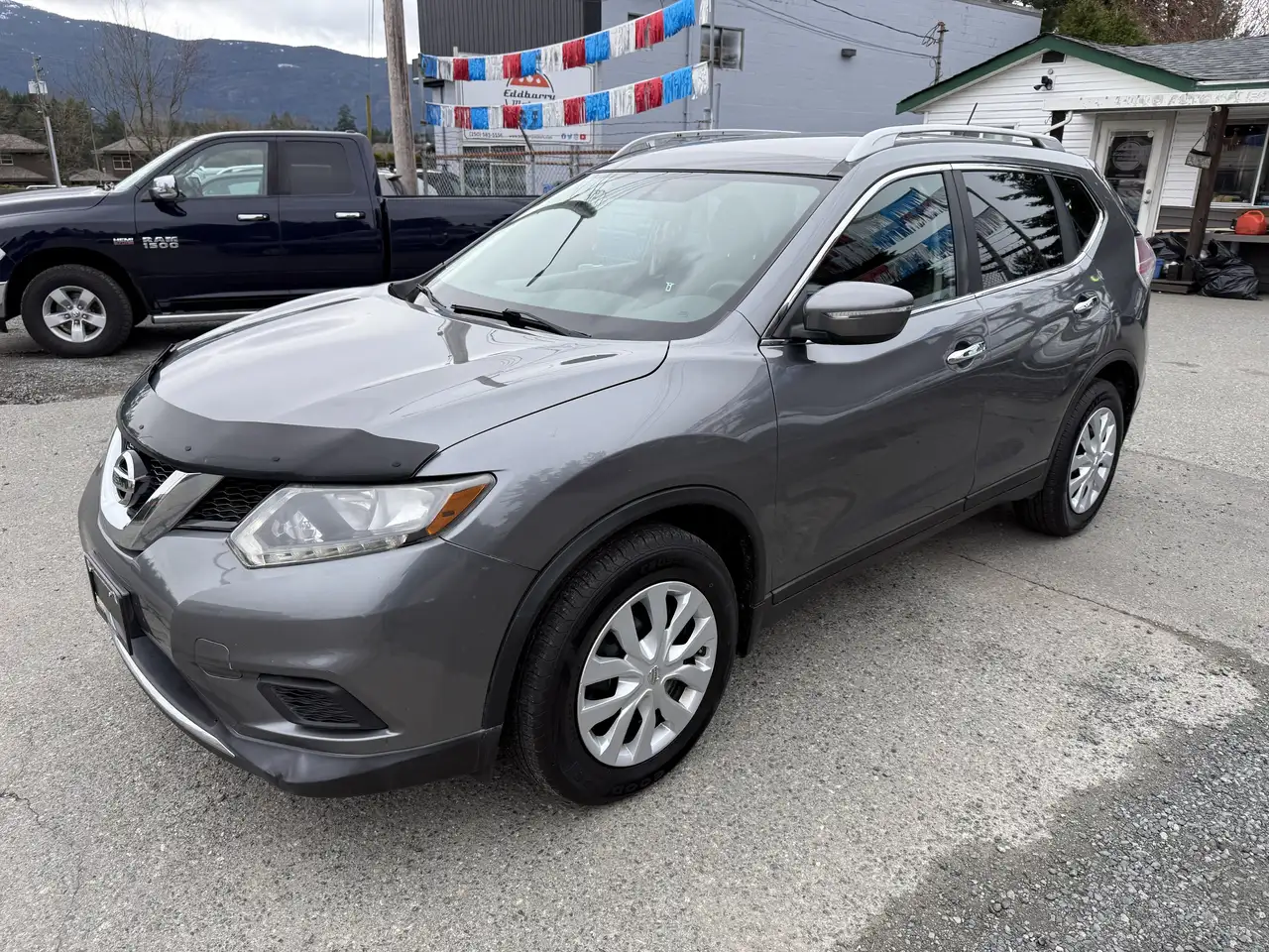Nissan Rogue fotografie Nissan Rogue