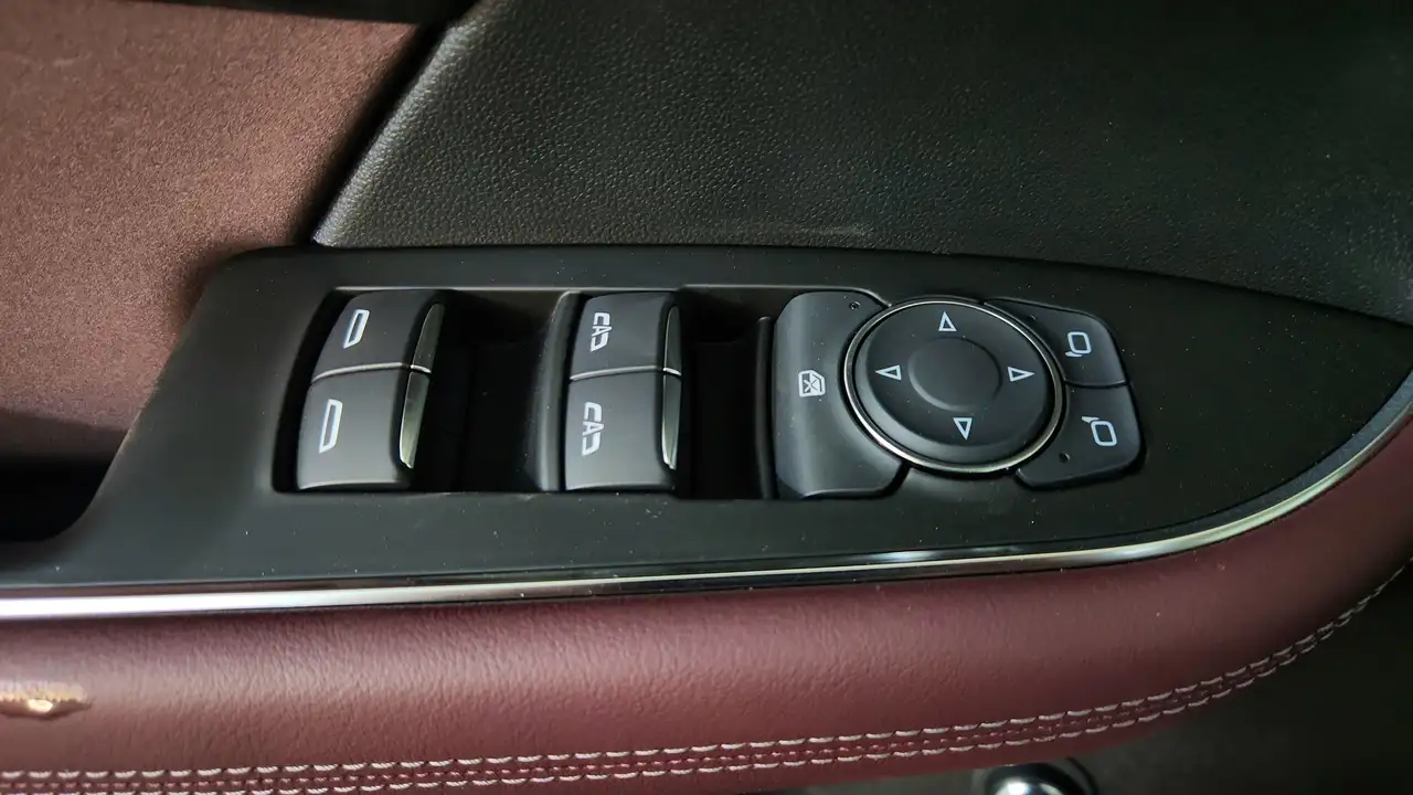 Buick Envision photo Buick Envision