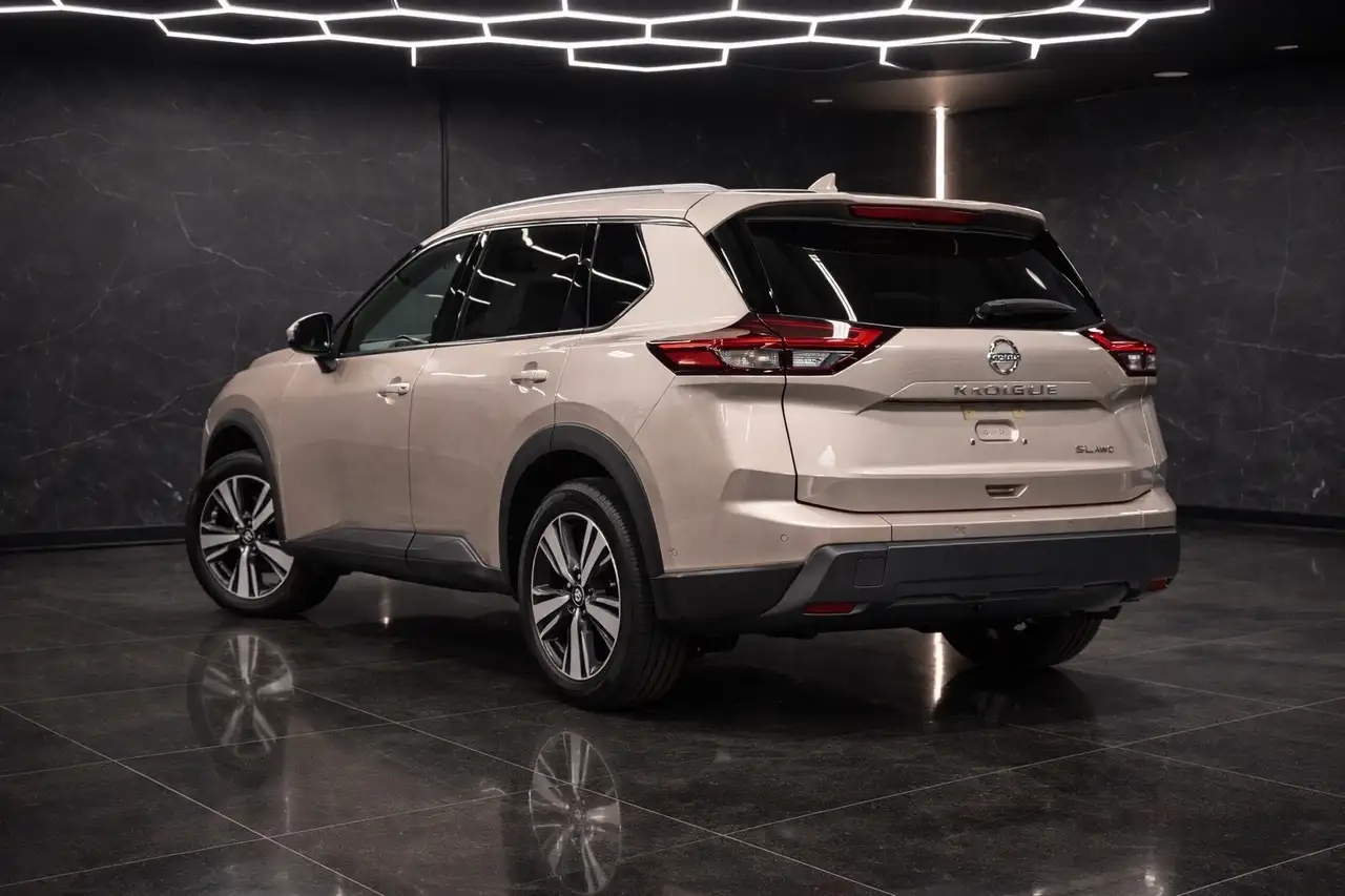 Nissan Rogue снимка Nissan Rogue