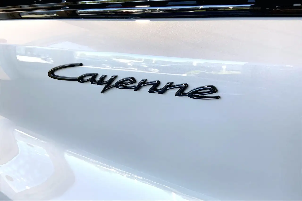 Porsche Cayenne снимка Porsche Cayenne