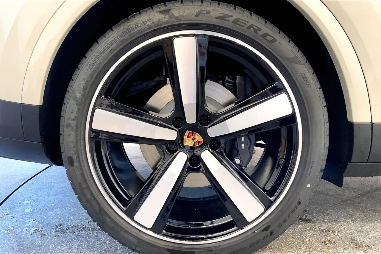 Porsche Cayenne снимка Porsche Cayenne