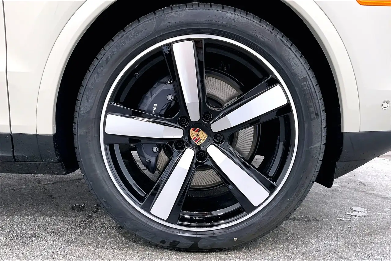 Porsche Cayenne снимка Porsche Cayenne