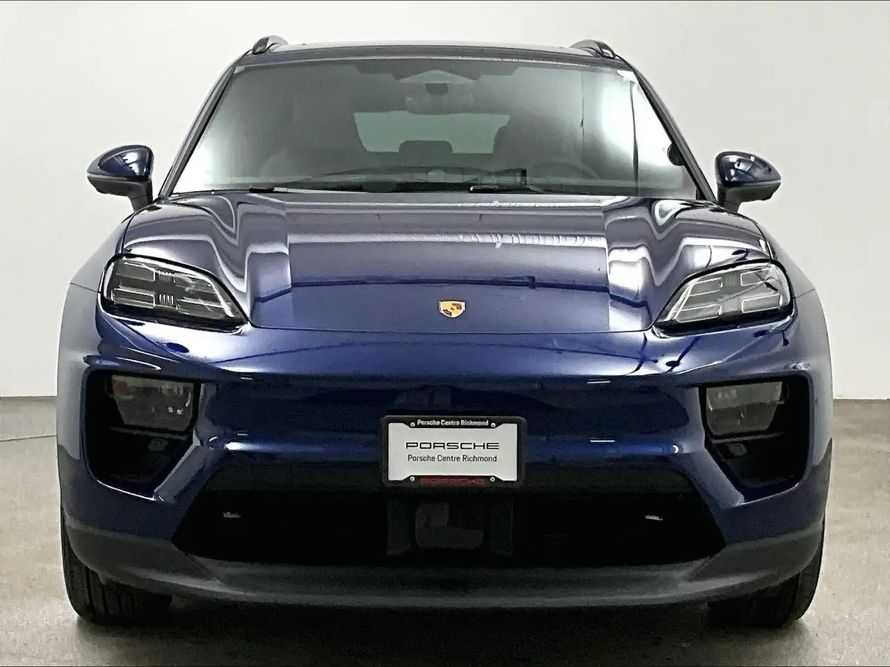 Porsche Macan photo Porsche Macan