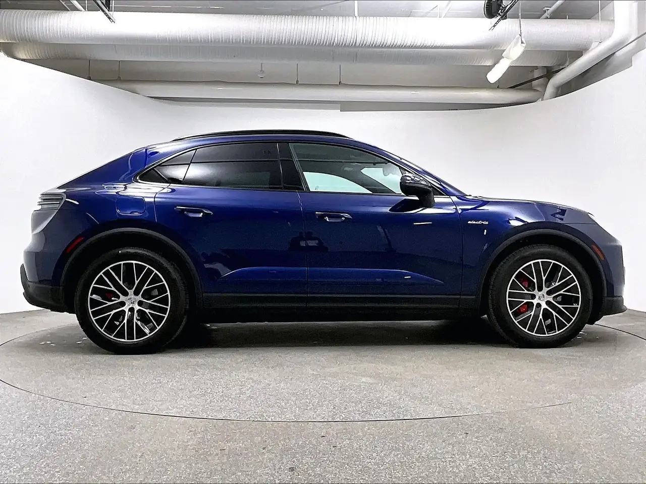 Porsche Macan photo Porsche Macan