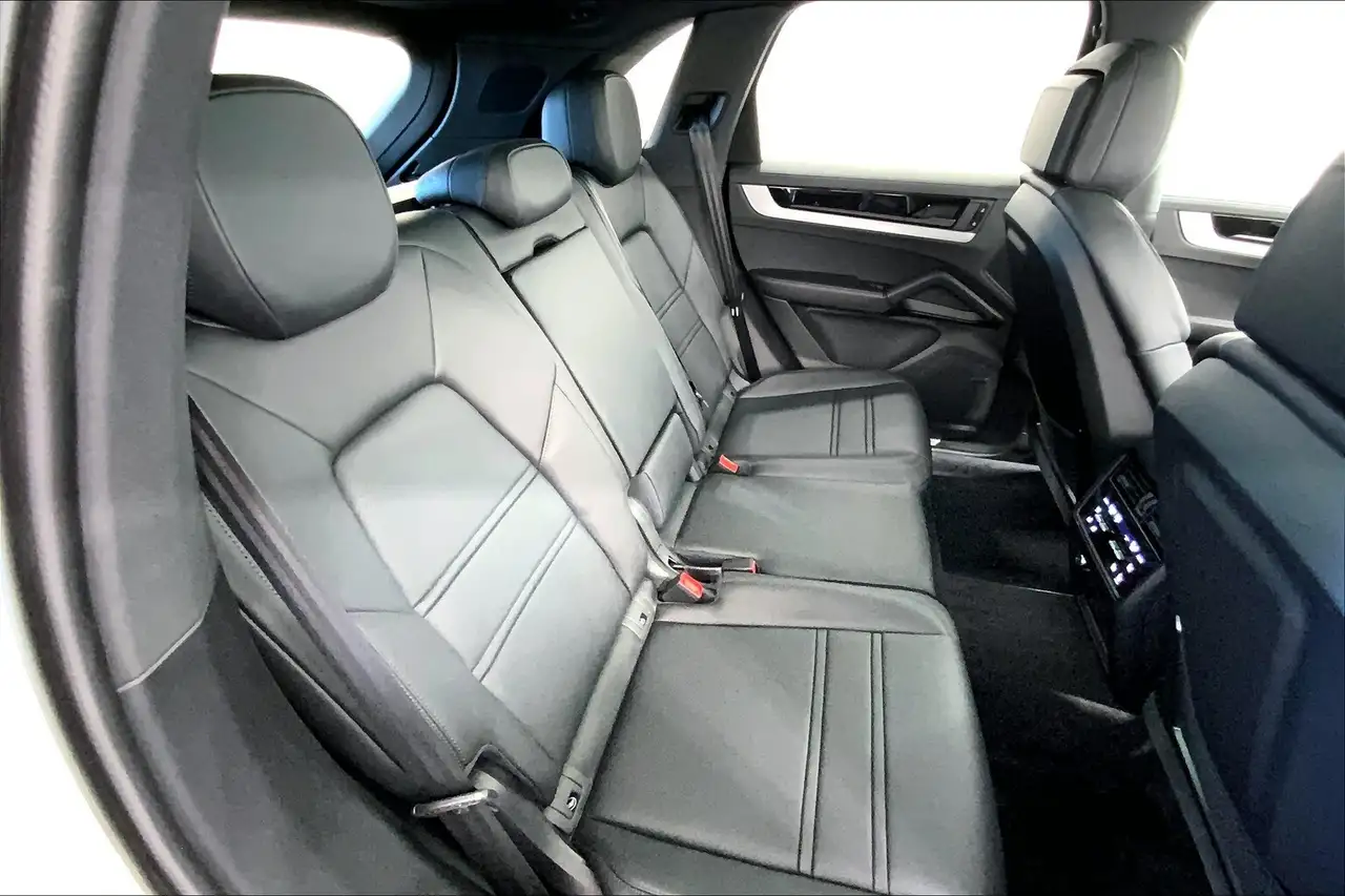 Porsche Cayenne снимка Porsche Cayenne