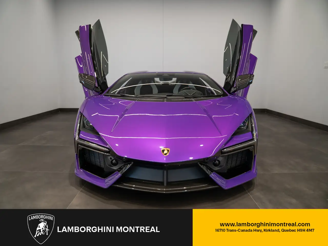 Lamborghini Revuelto снимка Lamborghini Revuelto