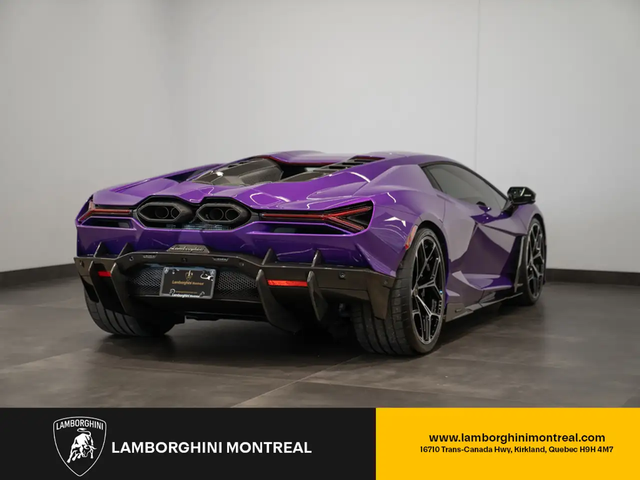 Lamborghini Revuelto снимка Lamborghini Revuelto