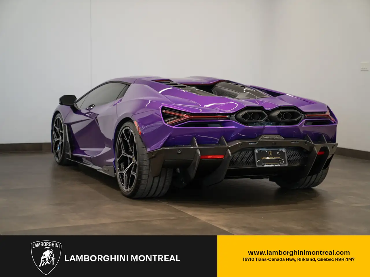 Lamborghini Revuelto снимка Lamborghini Revuelto
