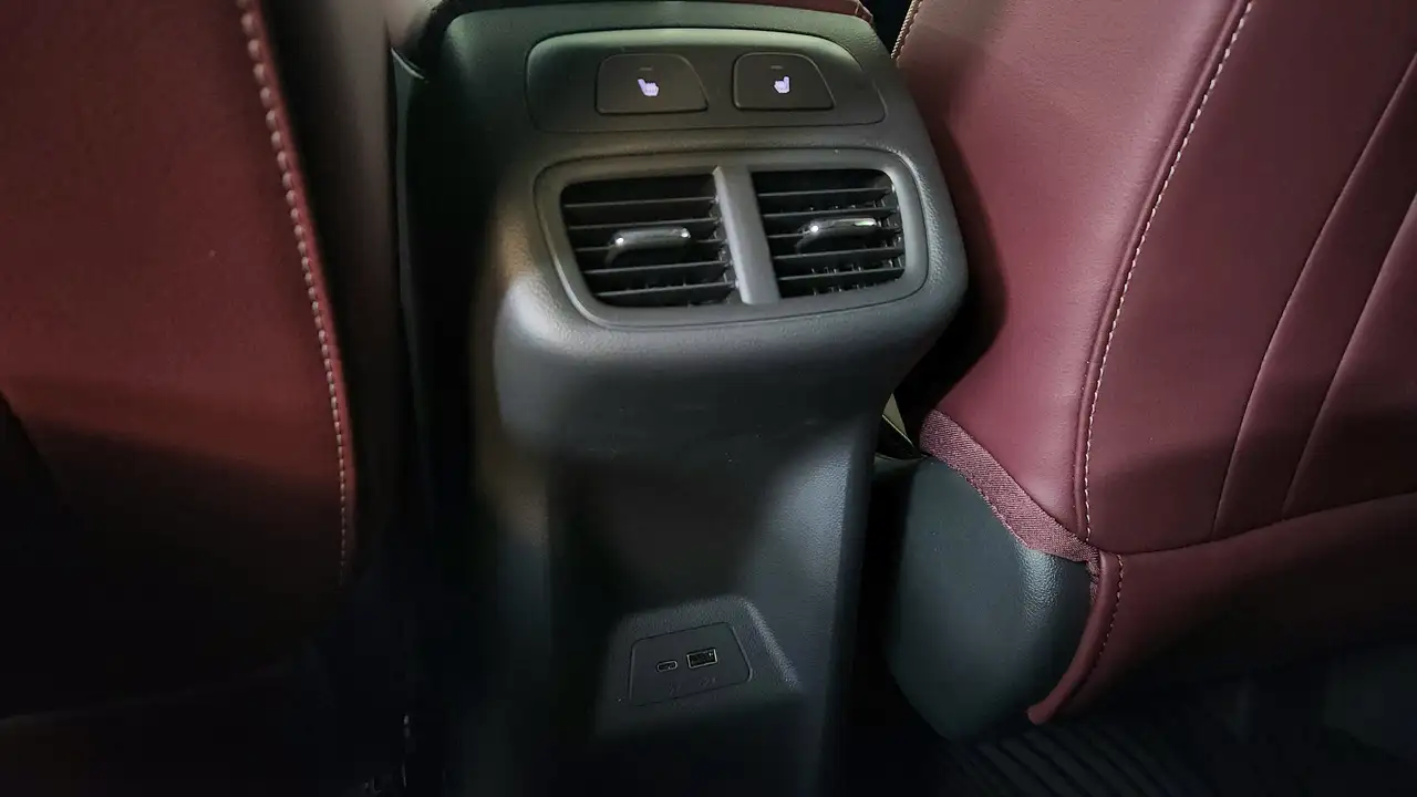 Buick Envision photo Buick Envision