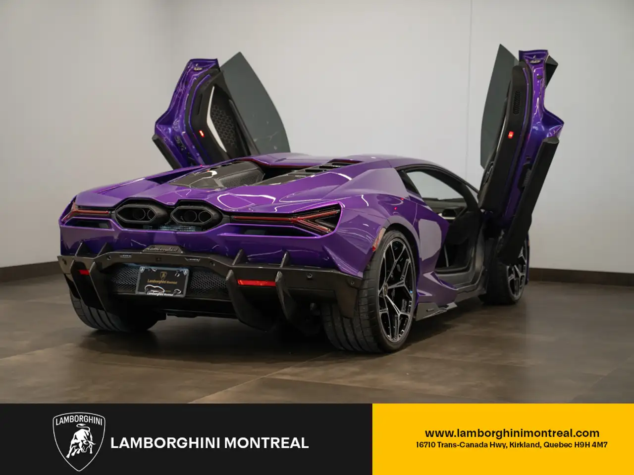 Lamborghini Revuelto снимка Lamborghini Revuelto