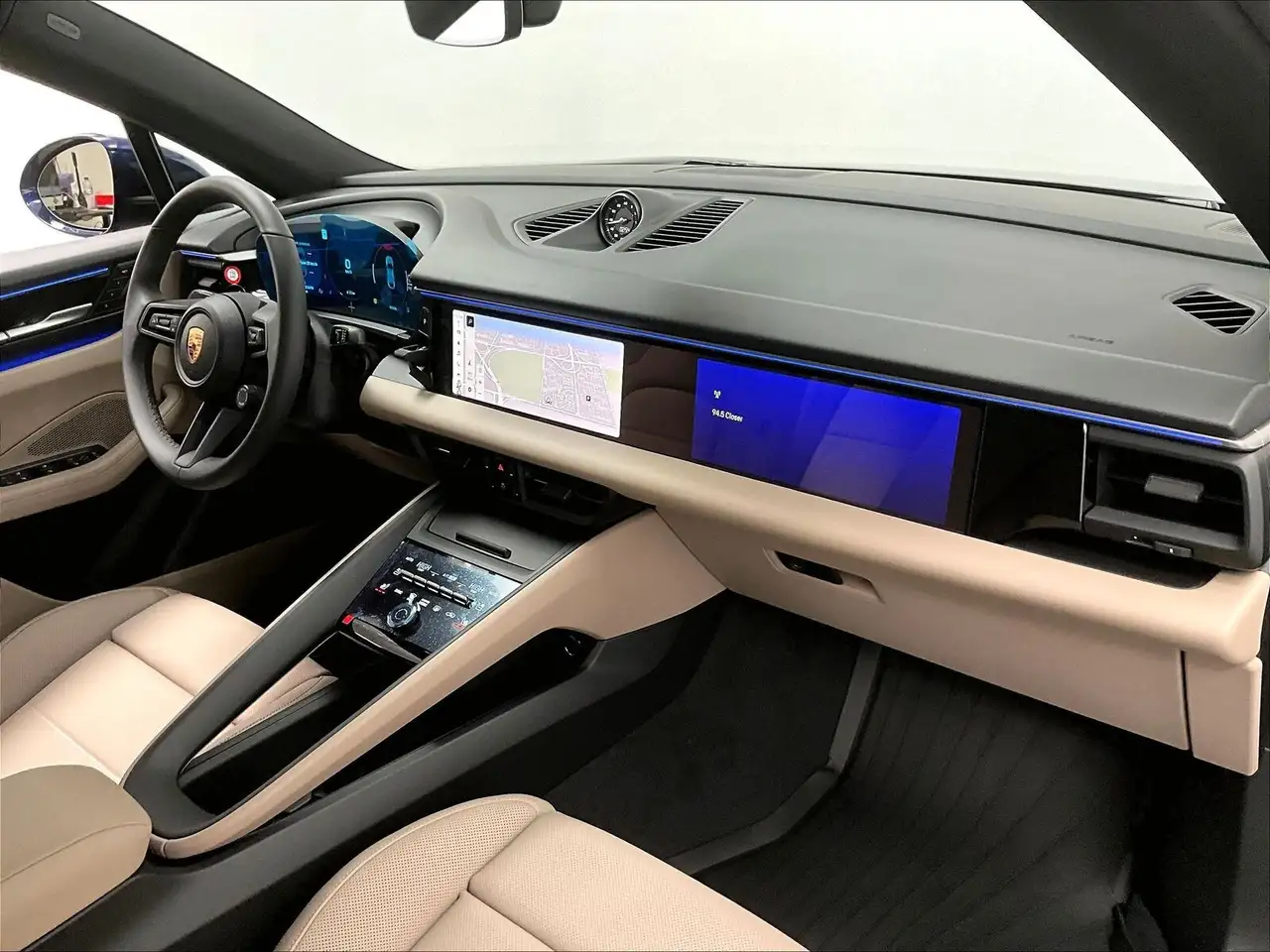 Porsche Macan photo Porsche Macan