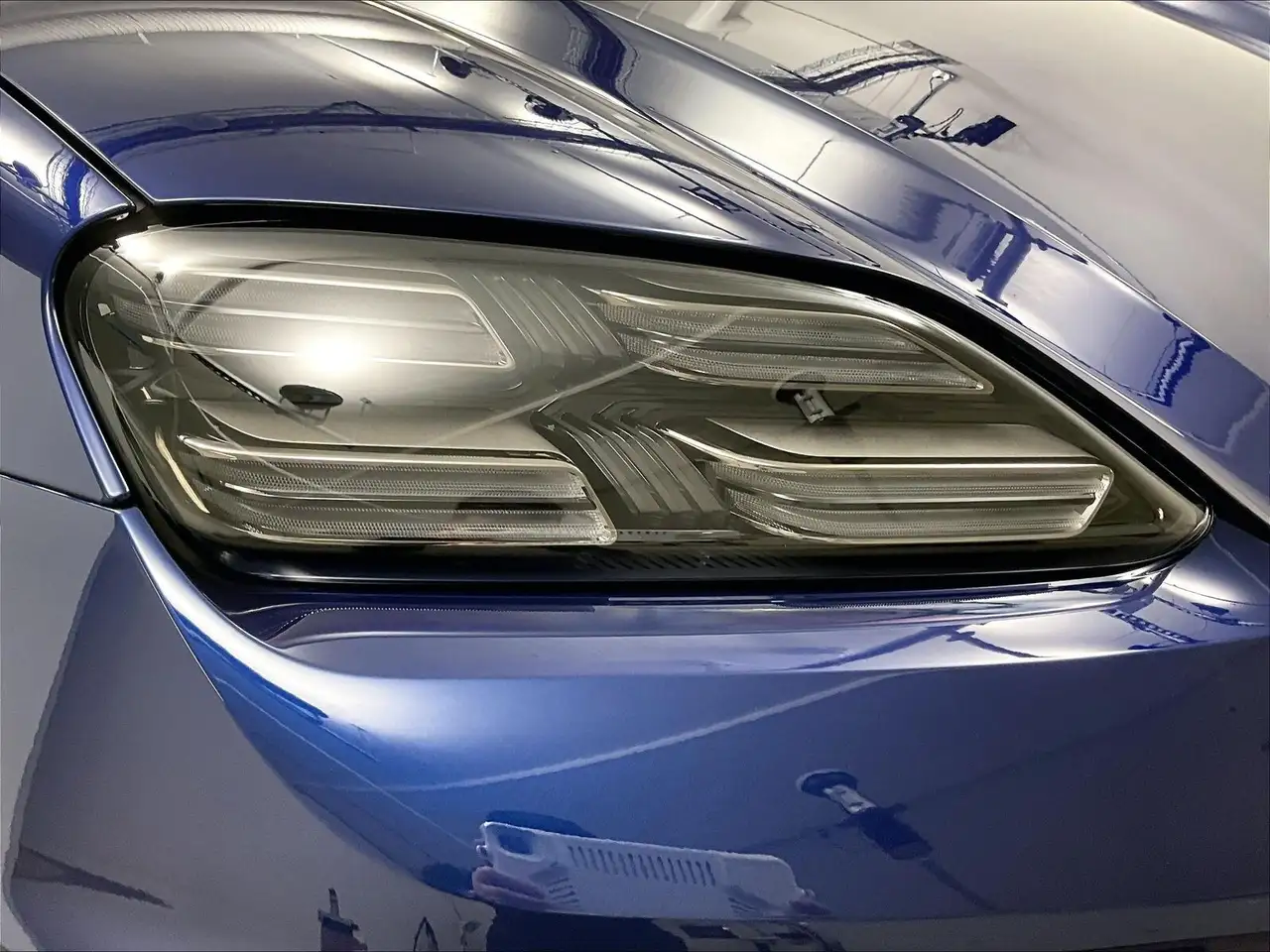 Porsche Macan photo Porsche Macan