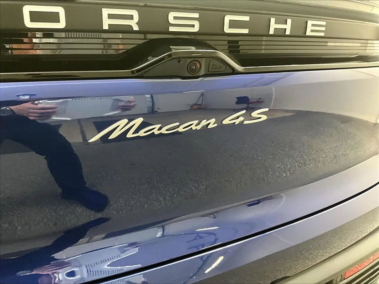 Porsche Macan photo Porsche Macan