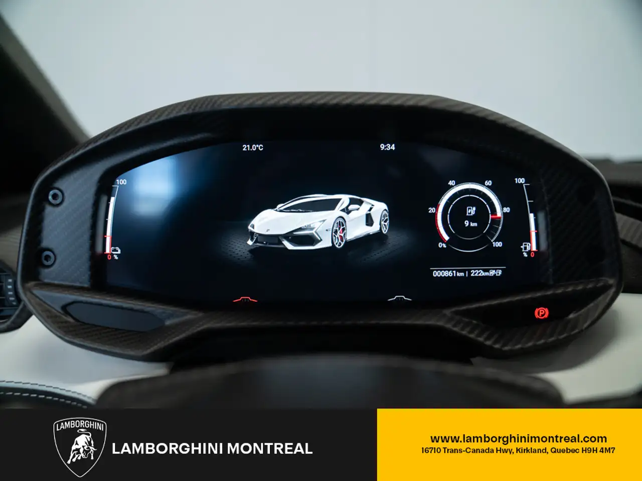 Lamborghini Revuelto снимка Lamborghini Revuelto
