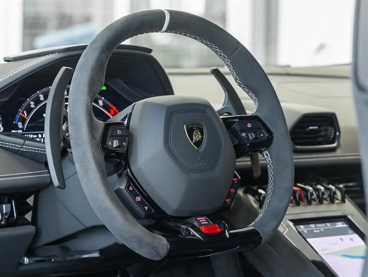 Lamborghini Huracán снимка Lamborghini Huracán