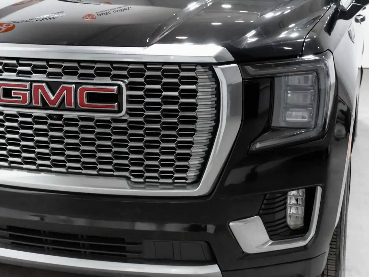GMC Yukon снимка GMC Yukon