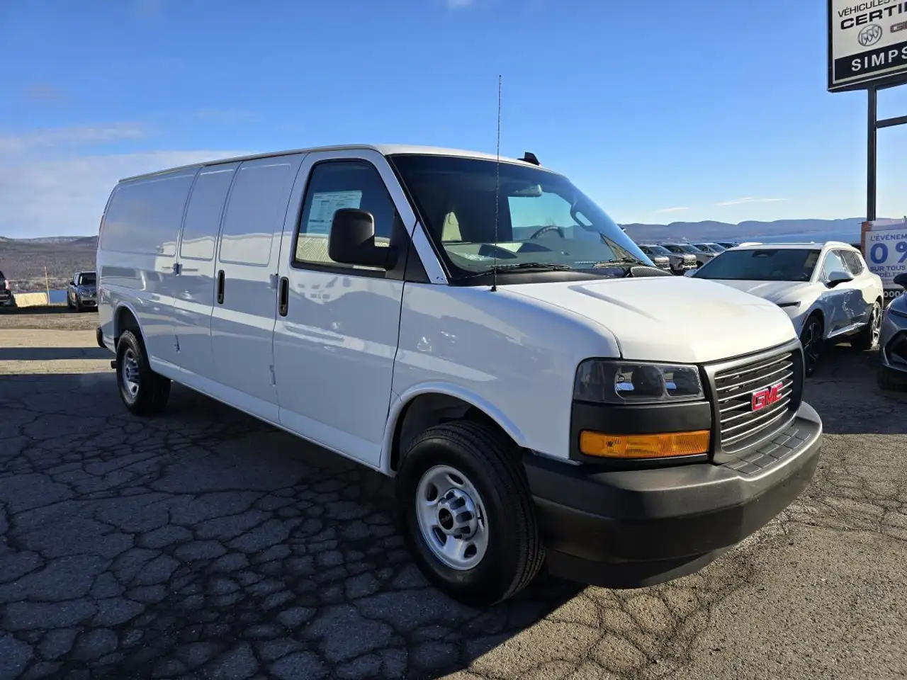GMC Savana fotografie GMC Savana