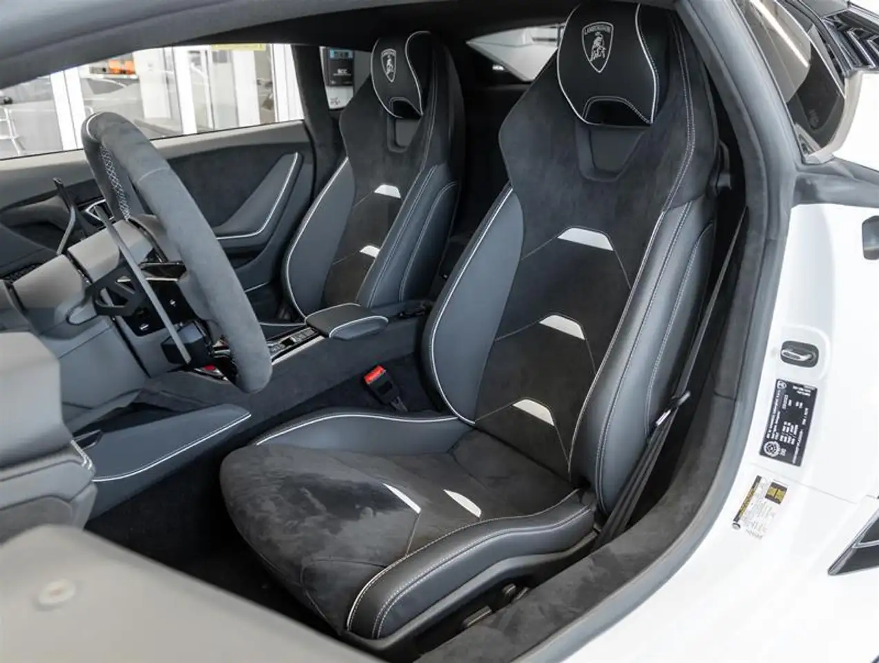 Lamborghini Huracán снимка Lamborghini Huracán