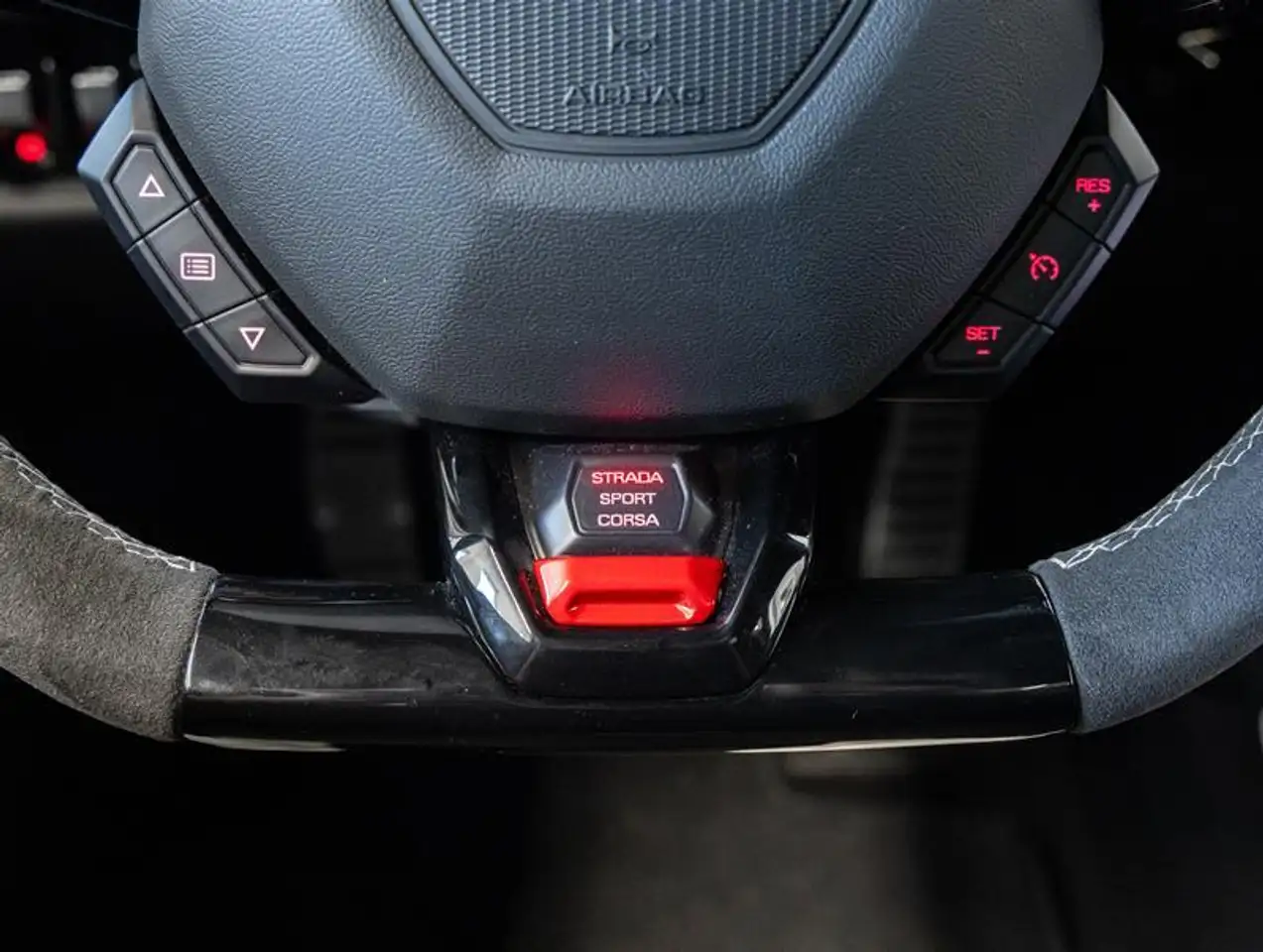 Lamborghini Huracán снимка Lamborghini Huracán