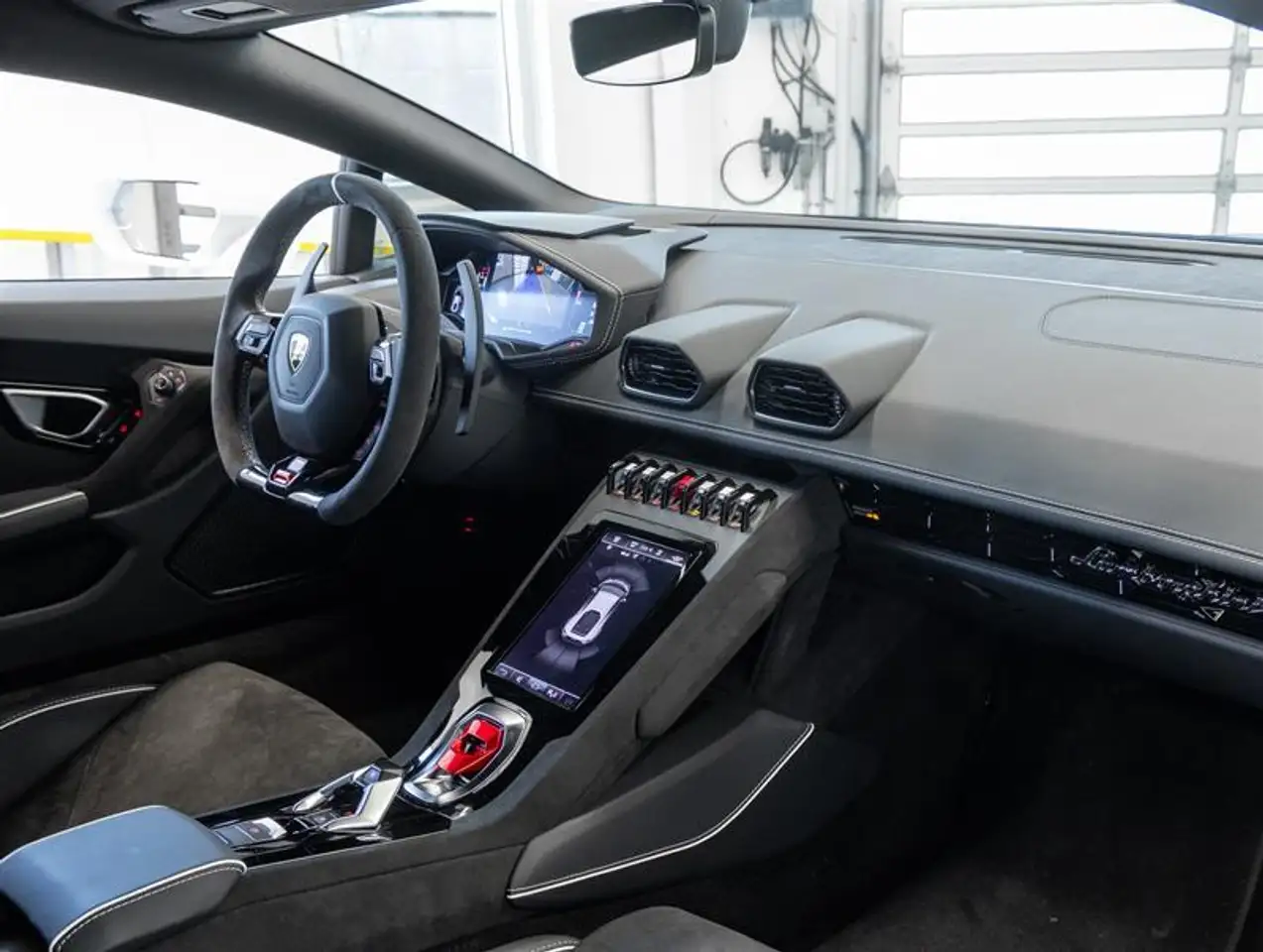 Lamborghini Huracán снимка Lamborghini Huracán