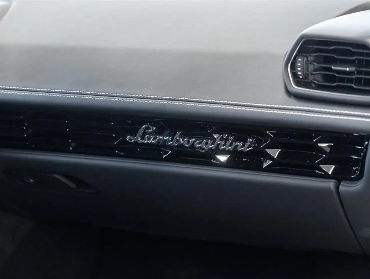 Lamborghini Huracán снимка Lamborghini Huracán