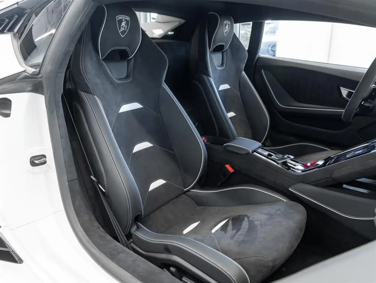 Lamborghini Huracán снимка Lamborghini Huracán