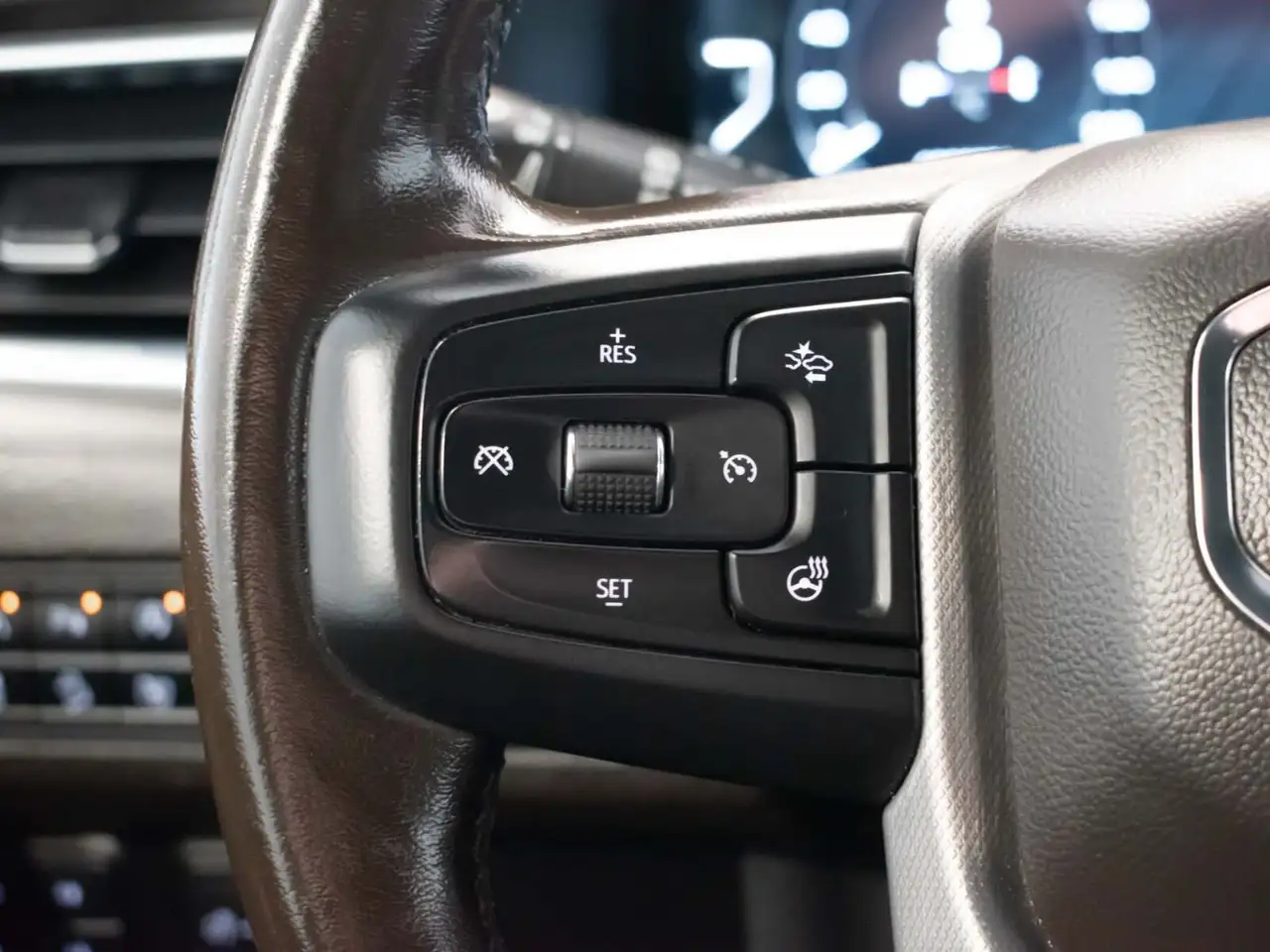GMC Yukon снимка GMC Yukon