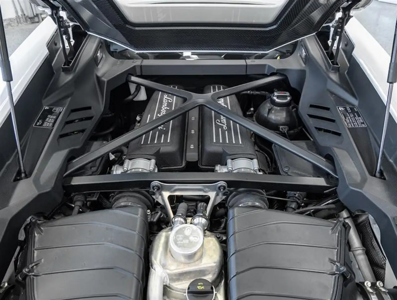 Lamborghini Huracán снимка Lamborghini Huracán