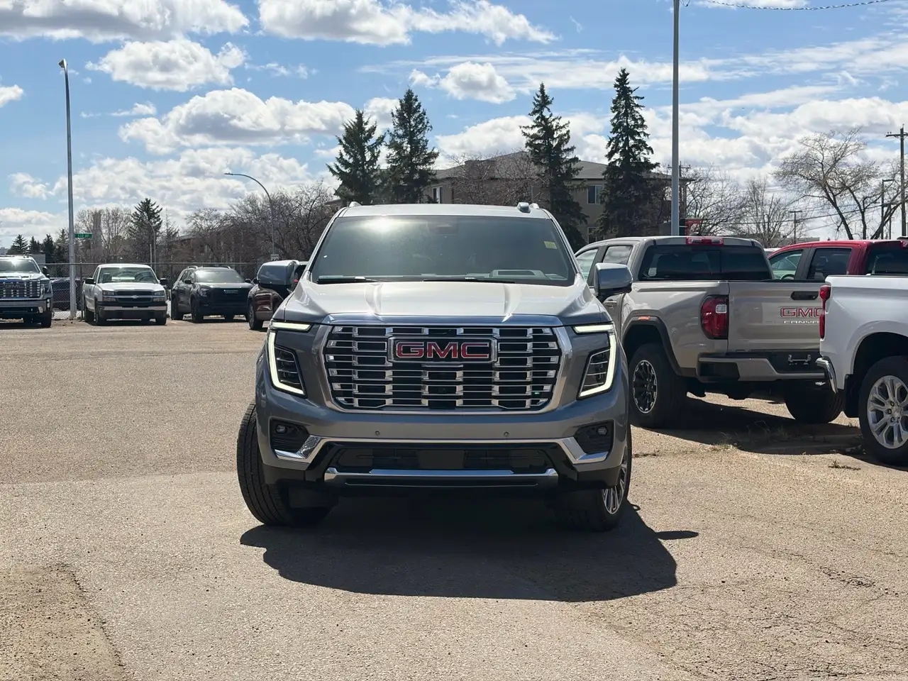 GMC Yukon photo GMC Yukon