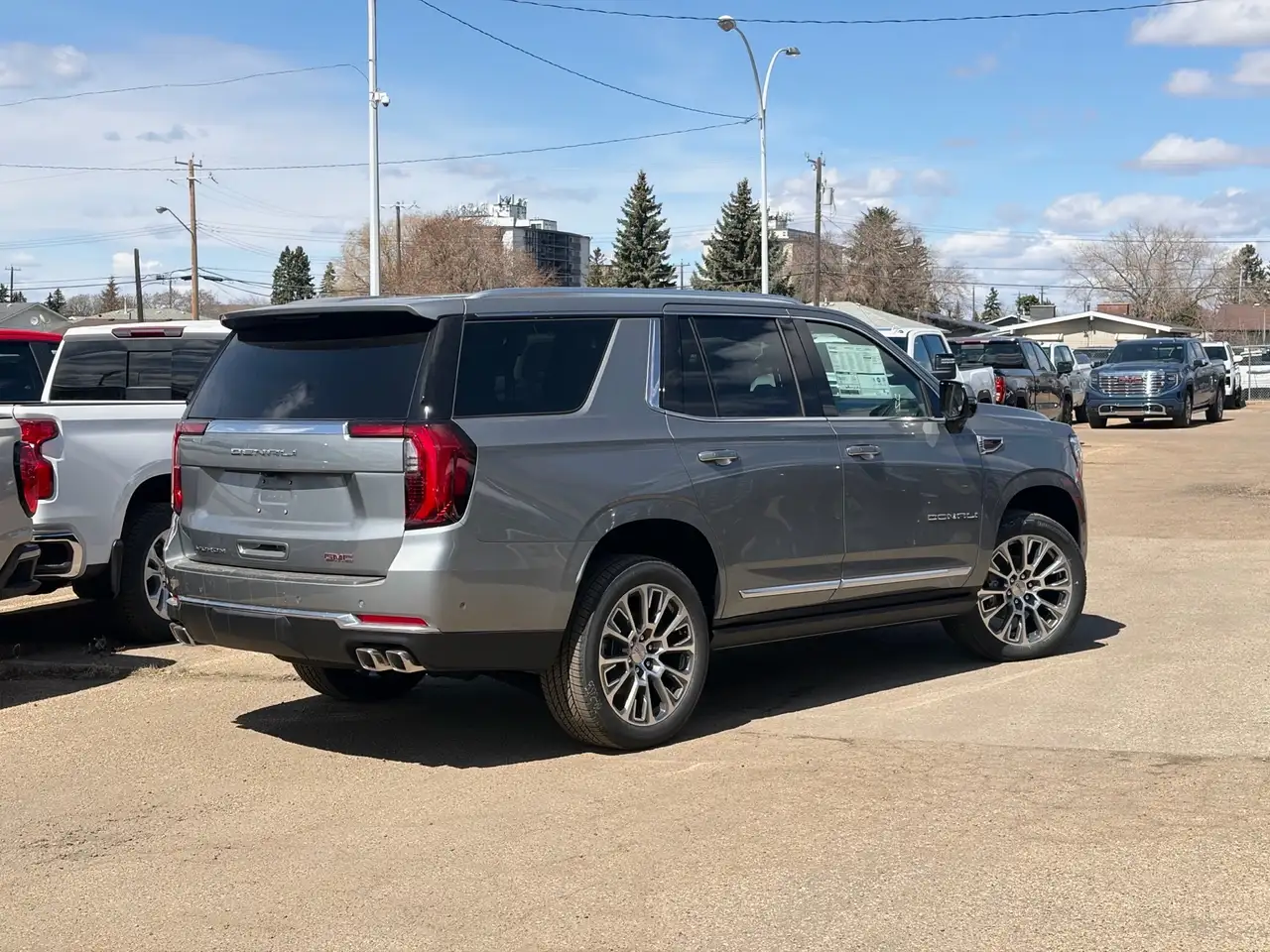 GMC Yukon photo GMC Yukon