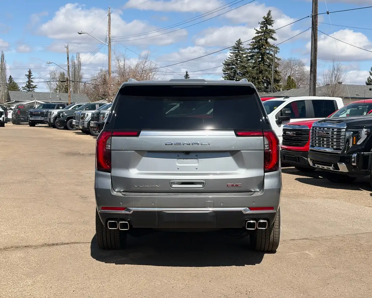 GMC Yukon photo GMC Yukon