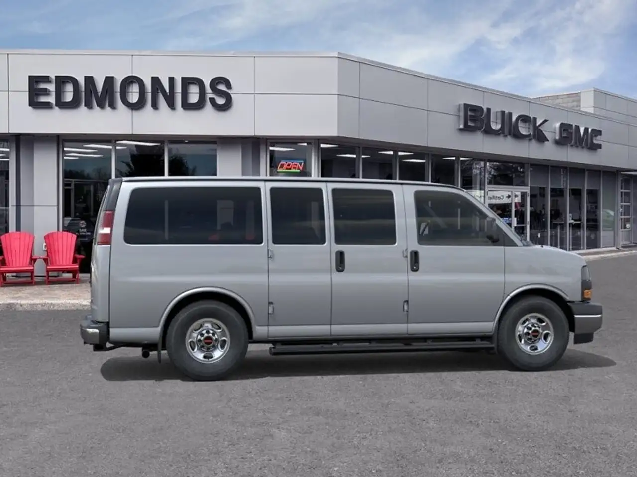 GMC Savana снимка GMC Savana