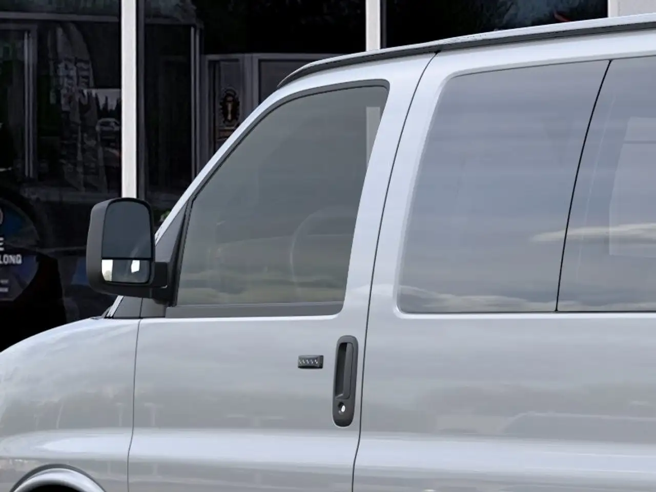 GMC Savana снимка GMC Savana