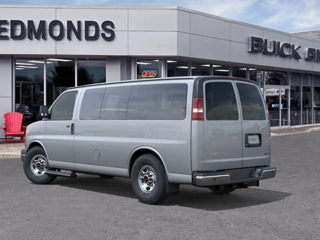 GMC Savana photo GMC Savana