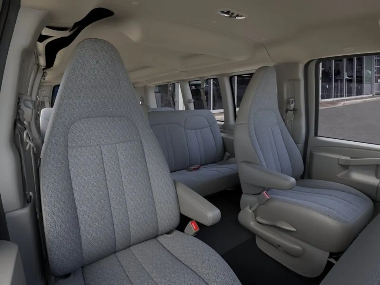 GMC Savana снимка GMC Savana