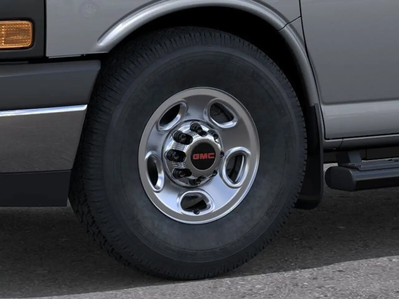 GMC Savana photo GMC Savana