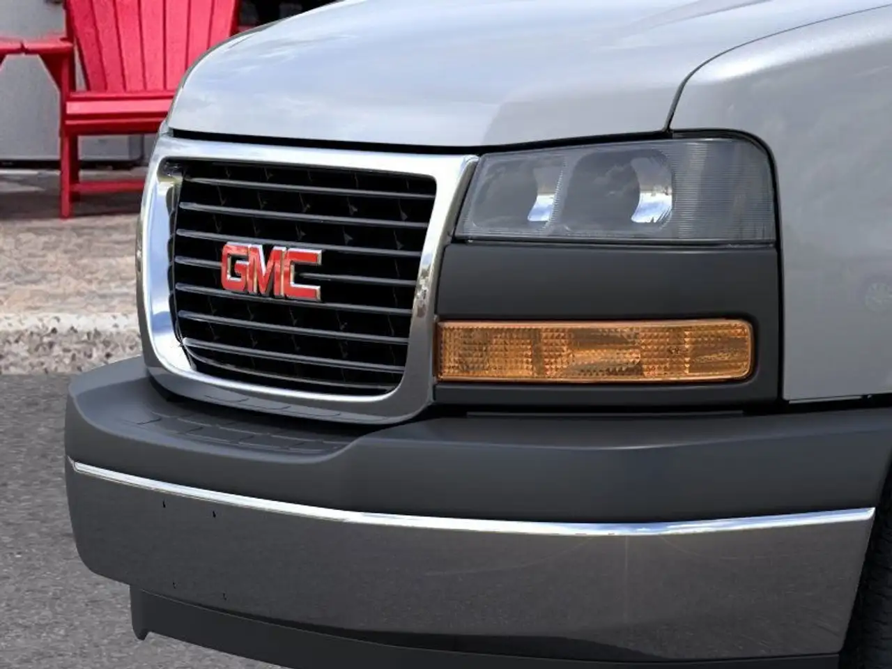 GMC Savana photo GMC Savana