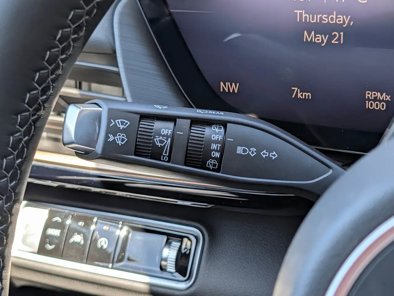 Buick Envision photo Buick Envision