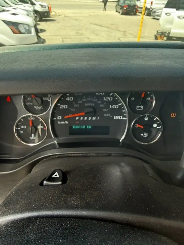 GMC Savana снимка GMC Savana