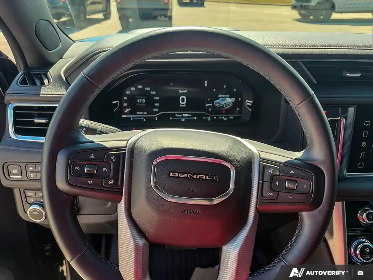 GMC Yukon photo GMC Yukon