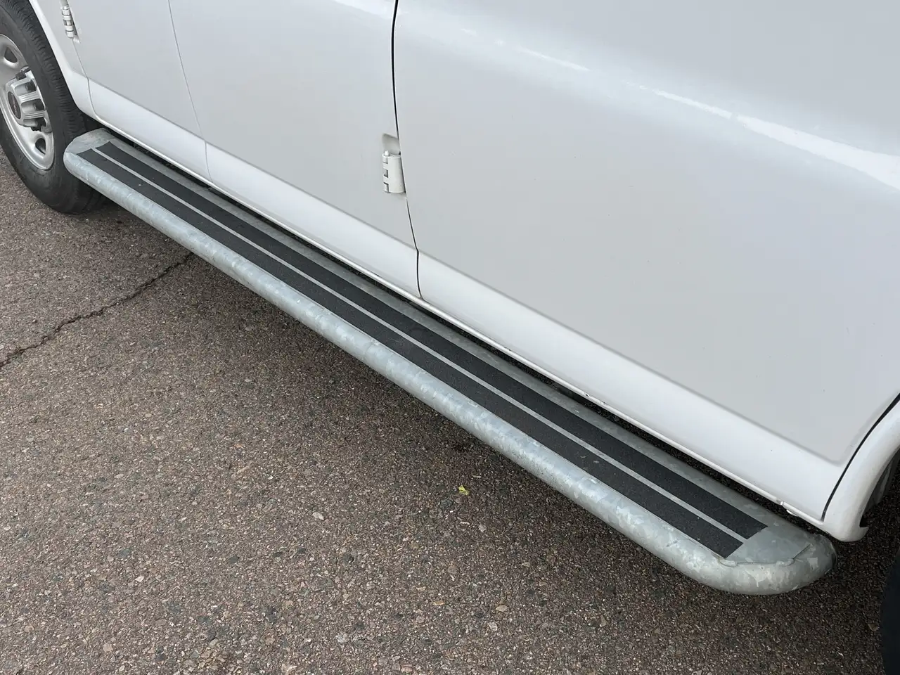 GMC Savana снимка GMC Savana