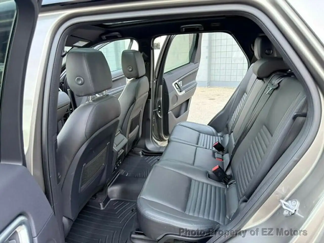 Land Rover Discovery Sport снимка Land Rover Discovery Sport