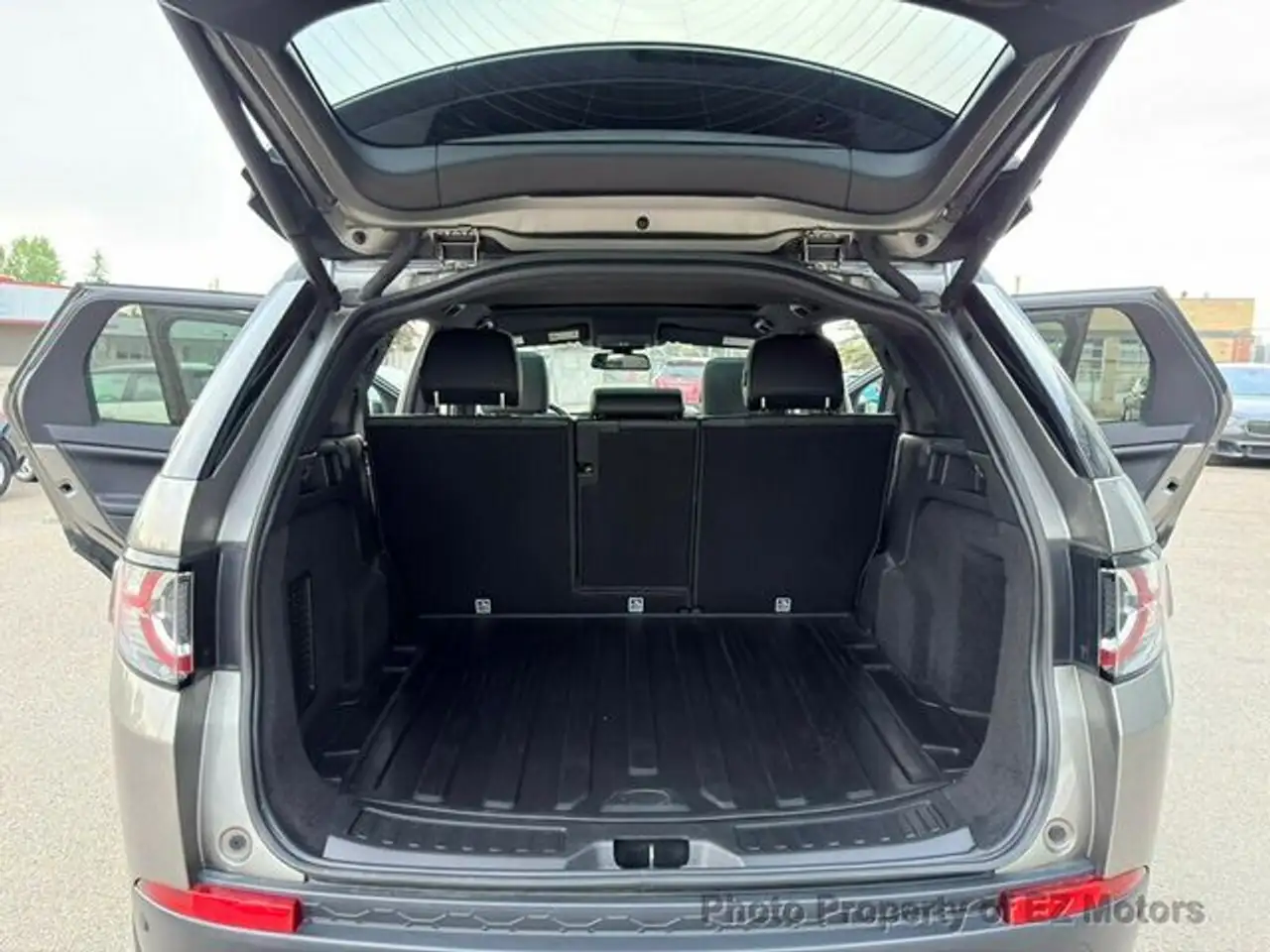 Land Rover Discovery Sport снимка Land Rover Discovery Sport
