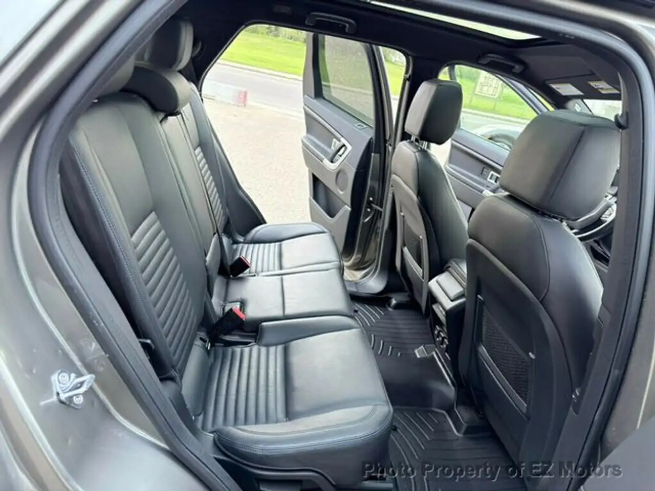 Land Rover Discovery Sport снимка Land Rover Discovery Sport