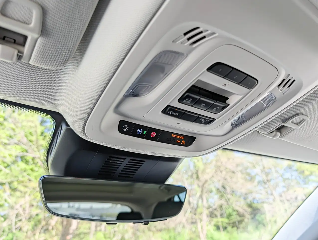 Buick Envision photo Buick Envision
