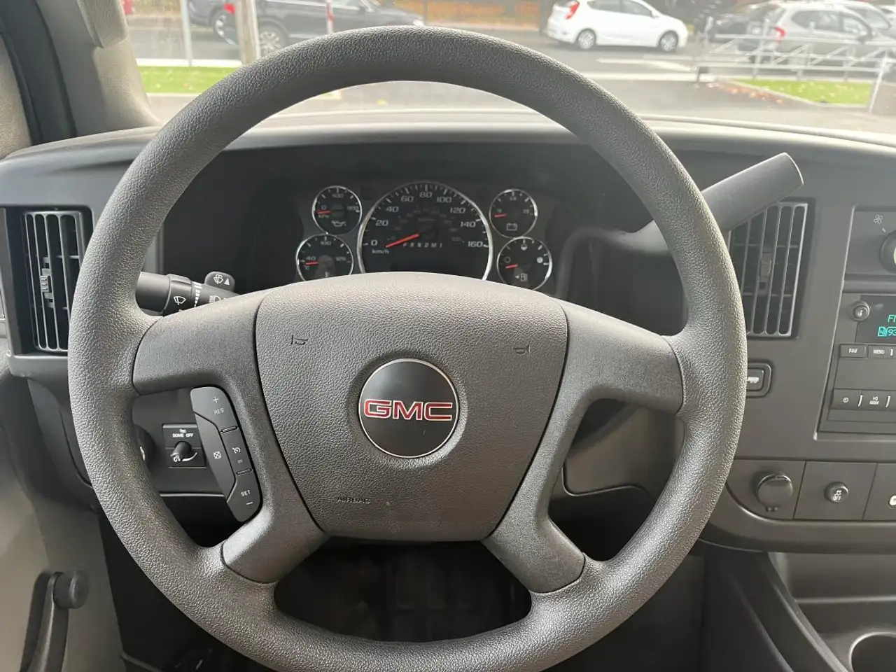 GMC Savana 3500 снимка GMC Savana 3500