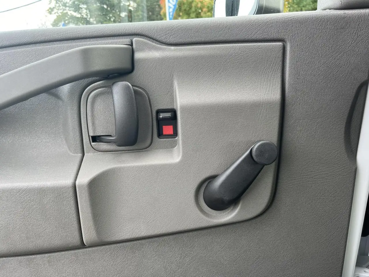 GMC Savana 3500 снимка GMC Savana 3500