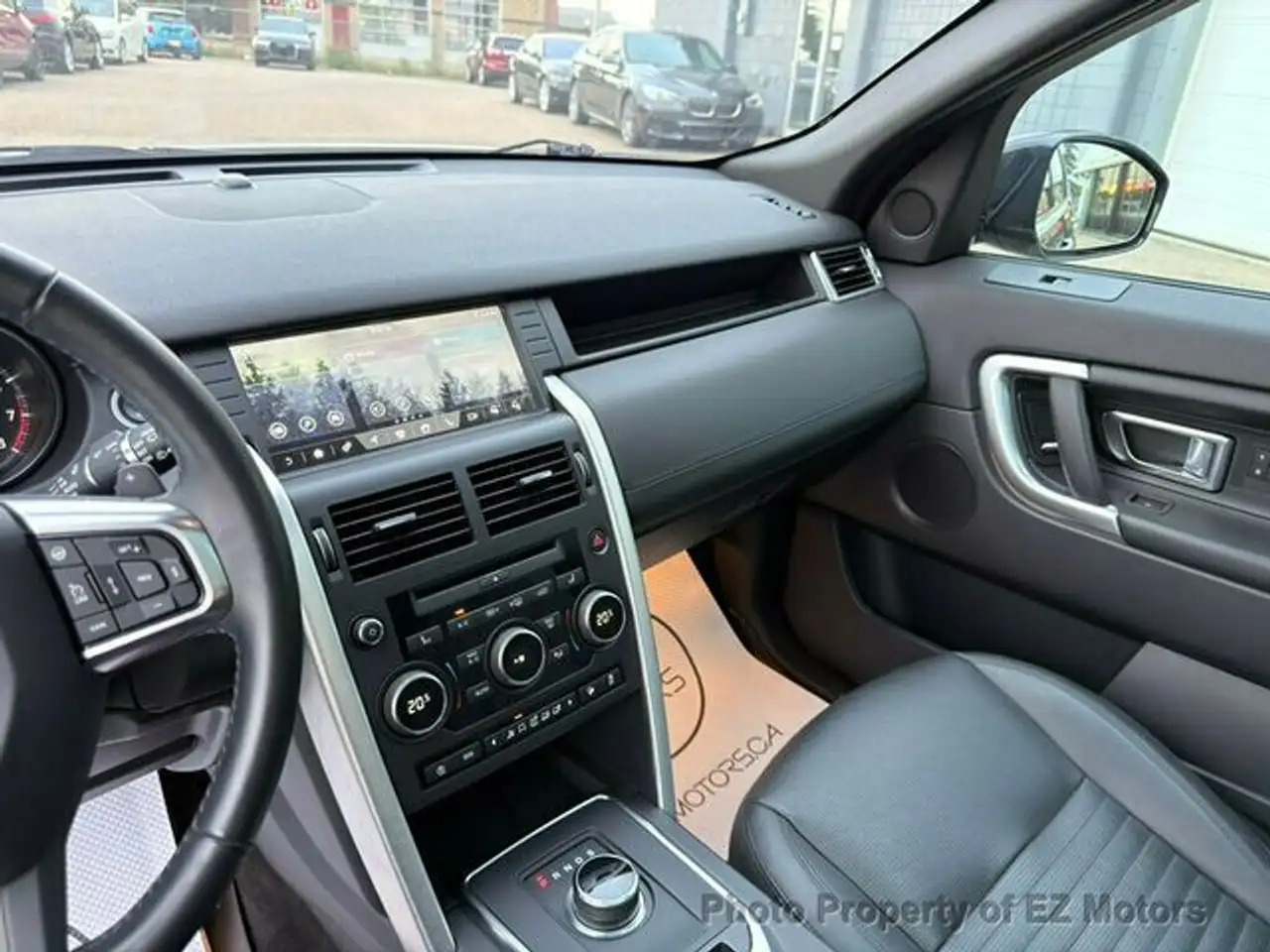Land Rover Discovery Sport снимка Land Rover Discovery Sport