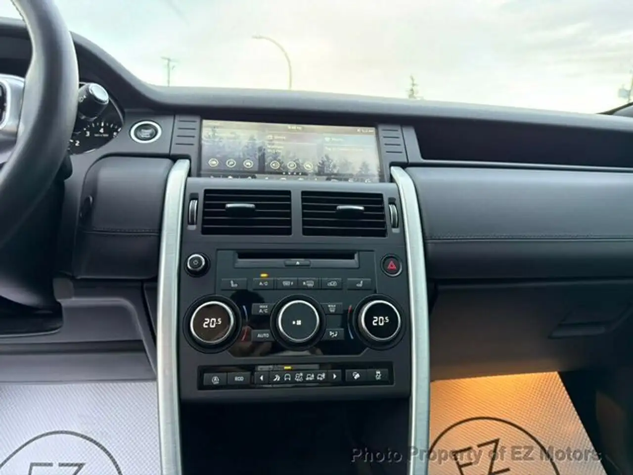 Land Rover Discovery Sport снимка Land Rover Discovery Sport