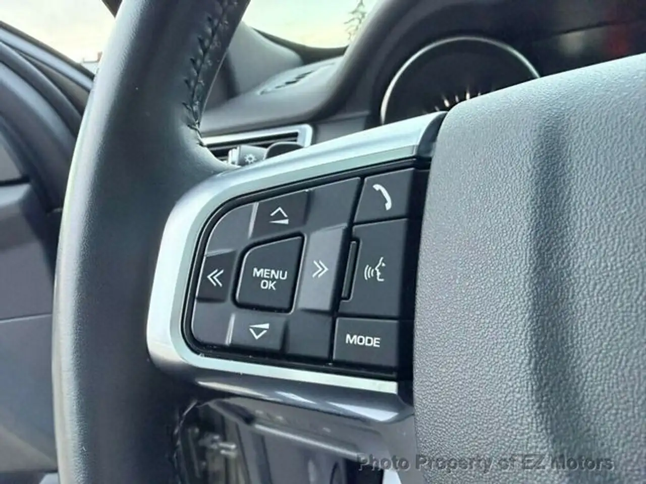 Land Rover Discovery Sport снимка Land Rover Discovery Sport